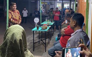 Gus Nabil Salurkan Bantuan untuk Korban Puting Beliung di Kota Solo - JPNN.com