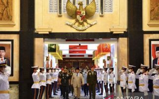 Didampingi 2 Jenderal TNI, Prabowo Sampaikan Ini Kepada Kasad Singapura Lulusan Seskoad - JPNN.com