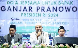 Ribuan Santri di Jatim Berselawat dan Mendoakan Ganjar jadi Presiden - JPNN.com