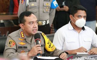 Detik-Detik Bripka HY Ditabrak Sekelompok Pemuda dan Terseret 5 Meter, Keterlaluan - JPNN.com