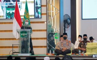 Hadiri Launching 1 Abad NU, Gubernur Khofifah Bahas Program Unggulan - JPNN.com