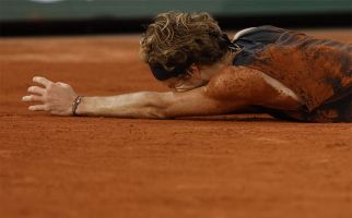 Tragedi di Roland Garros 2022: Zverev Menangis, Nadal Sedih - JPNN.com