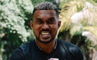 Eks Kiper Bali Unitad Samuel Reimas Berlabuh ke Semen Padang FC - JPNN.com