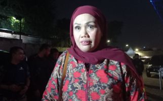 Klaim Ada Pria Lain yang Mengejar Suaminya, Elly Sugigi: Aku Enggak Kuat, Sudahlah - JPNN.com