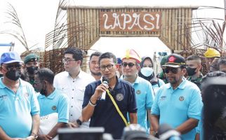 Sandiaga Uno Beri Mesin Kapal Untuk Bantu UMKM di Maluku Utara - JPNN.com