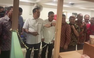 Kedai Soto Bangkingan di Surabaya Diresmikan, Kamrussamad Optimistis Ekonomi Pulih - JPNN.com