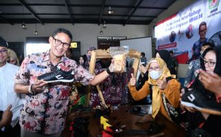 Menparekraf Sandiaga Beri Pelatihan Bagi Pelaku UMKM di Tasikmalaya - JPNN.com