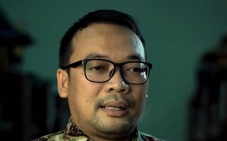 Endri: Pemerintah Perlu Mempertimbangkan Nasib Tenaga Honorer Jauh Sebelum Kebijakan Diberlakukan - JPNN.com