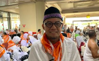 Guru Honorer Menabung 21 Tahun Demi Naik Haji - JPNN.com