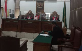 Putra Siregar Menjalani Sidang Perdana, Ini Dakwaannya - JPNN.com