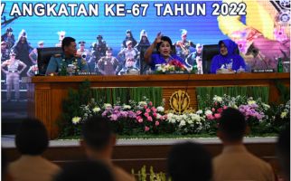 Kepada Calon Perwira TNI AL, Ibu Taruna: Jangan Hedonis - JPNN.com