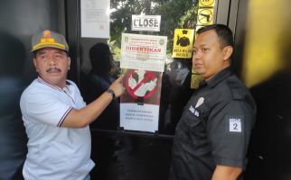 Holywings di Bekasi Resmi Disegel, Satpol PP Temukan Sesuatu - JPNN.com