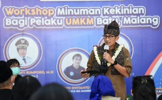 Kunjungi Pelatihan UMKM di Malang, Sandiaga Uno Soroti Produk Minuman - JPNN.com
