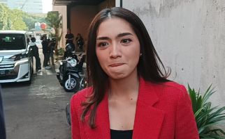Reaksi Angel Karamoy Mengetahui Azka Selamat dari Gempa Cianjur - JPNN.com