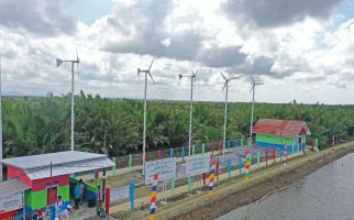 Desa Energi Berdikari Cilacap Hadirkan Green Energy Bertenaga Surya dan Angin - JPNN.com