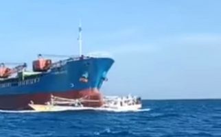 Kapal Kargo Tabrak Perahu Nelayan, Begini Kondisi Belasan ABK - JPNN.com