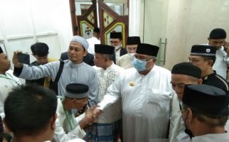 Gubernur Ali Mazi Mengajak Muslim Meneladani Nabi Ibrahim - JPNN.com