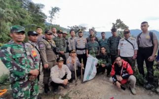 Pemilik Ladang Ganja di Gunung Karuhun Cianjur Masih Diburu - JPNN.com