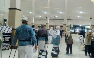 Wanita Bisa Berangkat Haji dan Umrah tanpa Mahram, Arab Saudi Sediakan Fasilitasnya - JPNN.com