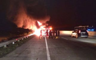 Bus Rosalia Indah Berpenumpang 30 Orang Terbakar, Ya Tuhan - JPNN.com