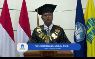 Universitas Terbuka Kembali Luluskan 28 PMI Hong Kong, Prof Ojat Menitipkan Pesan - JPNN.com