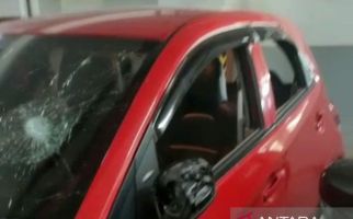Viral Perusakan Mobil di Parkiran Apartemen, Terduga Pelakunya - JPNN.com