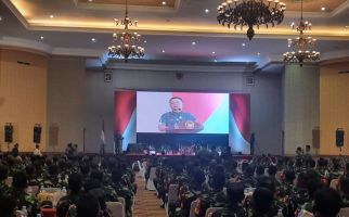 Jenderal Dudung: Saya Tidak Ingin Babinsa Membeli Baju Sendiri - JPNN.com