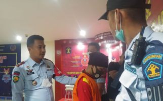 Detik-Detik Richard Melompat ke Belakang Masjid Rutan Padang, Alarm Berbunyi - JPNN.com