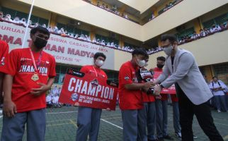 Singkirkan Tim Unggulan, SMA Taman Madya 1 Juara Nasional Esports - JPNN.com