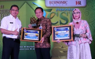 Fokus pada Pendidikan Hingga Lingkungan, Perhutani Diganjar 2 Award  - JPNN.com