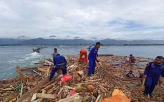 Tim SAR Terus Berupaya Maksimal Mencari 4 Korban Banjir Bandang di Torue - JPNN.com