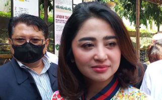 Soal Rencana Menikah Tahun Ini, Dewi Perssik: Cepat Banget - JPNN.com