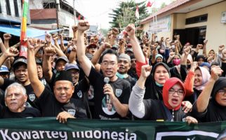 Komunitas Warung Tegal Turun Gunung Sosialisasikan Nama Ganjar Pranowo - JPNN.com