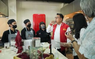 Kuliner Berbahan Sorgum Kreasi SMK PGRI 2 Kudus Dipuji Moeldoko - JPNN.com