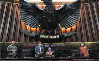 Cek Persiapan Sidang Tahunan DPR, Puan Ungkap Makna Penggunaan Ornamen Batik Khas Yogyakarta - JPNN.com