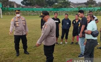 Detik-Detik Pesepak Bola Tewas Tersambar Petir saat Menjalani Laga Persahabatan - JPNN.com