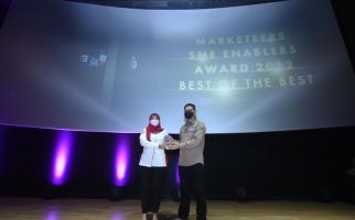 Aktif Mendukung UMKM, Pertamina dapat 2 Penghargaan Marketeers SME Enablers Award 2022 - JPNN.com
