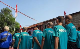 Puluhan ODGJ Ikut Upacara HUT ke-77 RI di Bekasi, Begini Penampakannya - JPNN.com