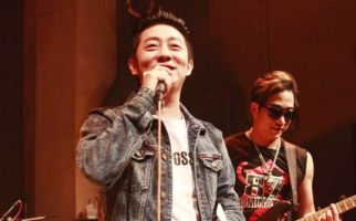 Kabar Duka: Penyanyi Ganteng Ini Tewas karena Terjatuh dari Gedung MRT - JPNN.com