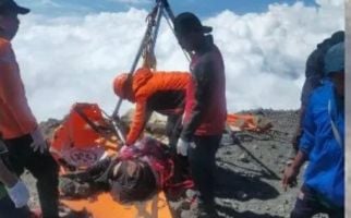 Pendaki Asal Portugal Tewas di Gunung Rinjani Telah Dievakuasi - JPNN.com