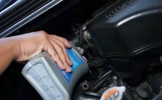 Tips Memilih Oli Mesin Untuk Mobil Berusia di Atas 5 Tahun - JPNN.com