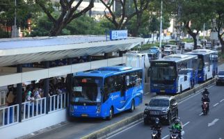 DPRD DKI Tak Mau Buru-Buru Hapus Aset 417 Bus Transjakarta - JPNN.com