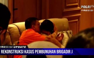Putri Candrawathi Dicium di Sofa, Arman: Isu Perselingkuhan Itu Tak Bisa Dibuktikan - JPNN.com