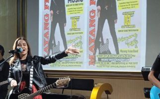Bawakan Lagu Cokelat Hingga Slank, Mayang Tampil Bak Lady Rocker - JPNN.com