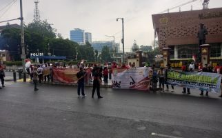 Gelar Demo di Mabes Polri, Aliansi Peduli Bangsa Tuntut Keadilan untuk Brigadir J - JPNN.com