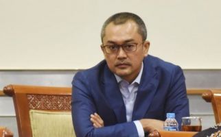 Anggota DPR Dorong Kemenkumham Perbaiki Layanan Imigrasi - JPNN.com