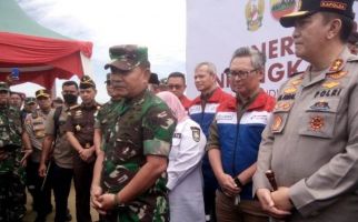 KSAD Jenderal Dudung Minta Effendi Simbolon Jangan Asal Bicara: Menyakitkan Saya - JPNN.com