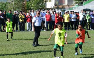 Buka Festival FIFA Grassroots Gorontalo 2022, Menpora Amali Puji Talenta Muda Daerah - JPNN.com