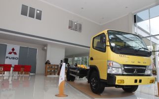 Menjelang Tutup Tahun, Performa Penjualan Truk Mitsubishi Fuso Bergerak Naik - JPNN.com