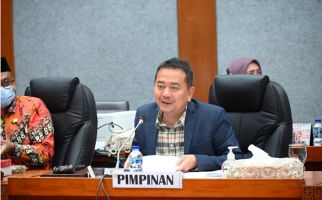Ketua Komisi X DPR Merespons Pembatalan Izin Konser Dewa 19 dan Kasus Berdendang Bergoyang - JPNN.com